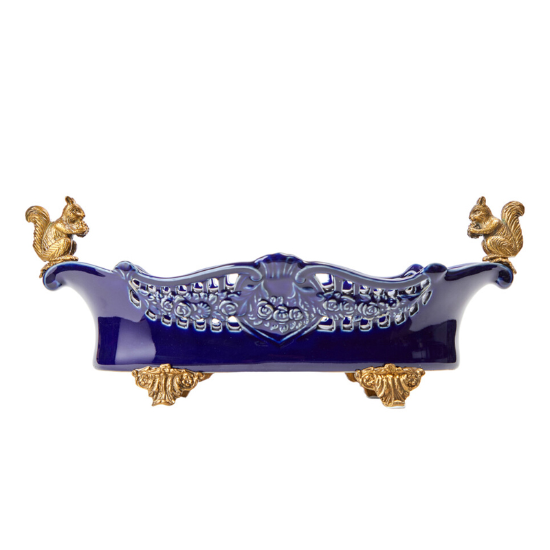 Чаша темно-синего цвета из фарфора с бронзовыми фигурками белок Eden Garden porcelain and bronze Темно-синий Бронза Чаша темно-синего цвета из фарфора с бронзовыми фигурками белок Eden Garden porcelain and bronze Темно-синий Бронза в Новосибирске | Loft Concept