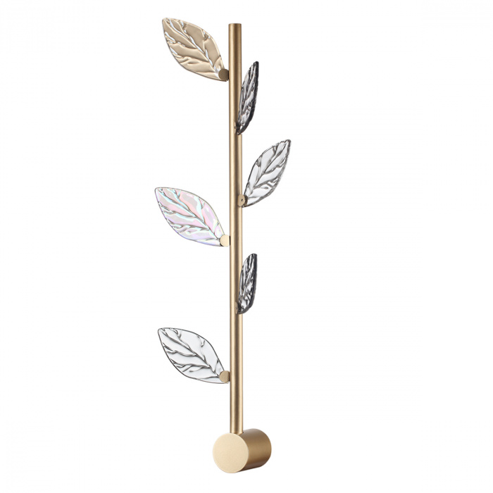Бра с золотистой вертикальной трубкой и декоративными прозрачными листьями из стекла Sylva  матовое золото Дымчатый (Smoke) Прозрачное Стекло в Новосибирске | Loft Concept 