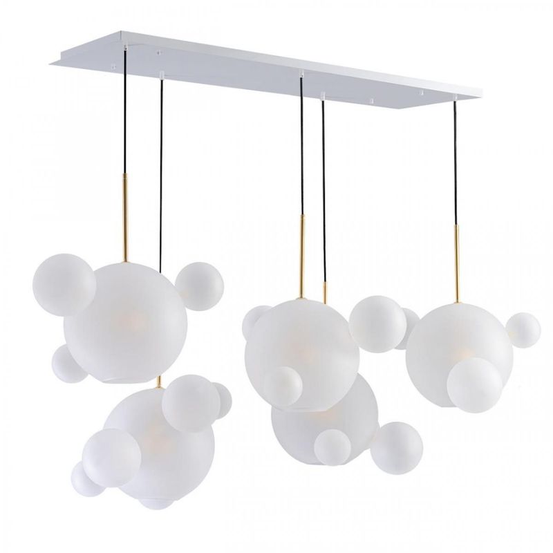 Линейный Светодиодный Светильник Giopato & Coombes Bubble Chandelier Linear Circle матовое белое стекло 5 плафонов Белый Золотой в Новосибирске | Loft Concept 