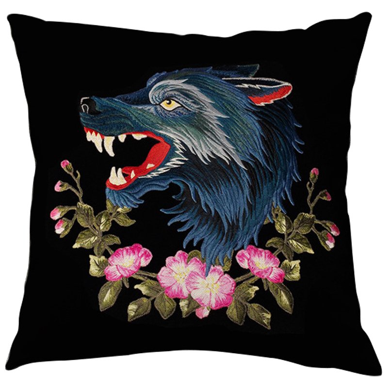 Декоративная подушка с вышивкой Стиль Gucci Wolf Black Черный Мульти в Новосибирске | Loft Concept 