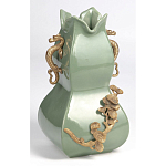 Ваза зеленого цвета из фарфора с бронзовыми ручками в виде драконов и рельефным цветочным декором Eden Garden porcelain and bronze варинант исполнения - 2 | Loft Concept в Новосибирске