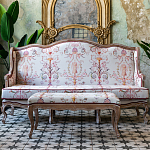 Банкетка из массива бука бежевая с растительным орнаментом Raffael Beige Floral Banquette варинант исполнения - 4 | Loft Concept в Новосибирске