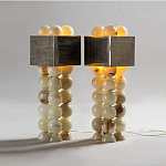 Настольная лампа с основанием из 24 выточенных сферических камней Through Stone варинант исполнения - 2 | Loft Concept в Новосибирске