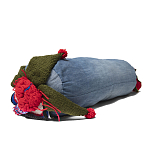 Подушка из джинсовой одежды и вязания Heart&Brain варинант исполнения - 2 | Loft Concept в Новосибирске