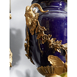 Подсвечник из темно-синего фарфора с бронзовыми элементами и цветами Eden Garden варинант исполнения - 7 | Loft Concept в Новосибирске