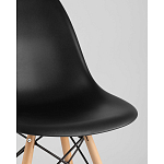Пластиковый стул на ножках из массива бука Eames Black варинант исполнения - 2 | Loft Concept в Новосибирске
