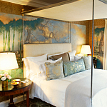 Обои ручная роспись Bamboo River Blossom Original colourway on Deep Rich Gold gilded paper with pearlescent antiquing варинант исполнения - 4 | Loft Concept в Новосибирске