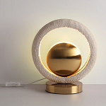 Настольная лампа с бежевым текстурным кольцом и латунным шаром в центре Tactile   варинант исполнения - 3 | Loft Concept в Новосибирске