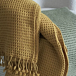 Плед из шерсти цвета охры с бахарамой Waffle Comfort варинант исполнения - 5 | Loft Concept в Новосибирске