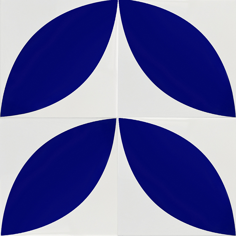 Дизайнерская плитка с узором Лепесток Синий Черный Фиолетовый в Новосибирске | Loft Concept 