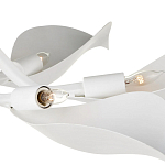 Потолочный светильник с плафонами в виде белых лепестков Delicate Flower варинант исполнения - 1 | Loft Concept в Новосибирске