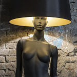 Лампа MANNEQUIN LAMP с абажуром изгибы тела варинант исполнения - 6 | Loft Concept в Новосибирске