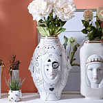 Ваза с декоративными лицами и графическими элементами в виде сердец и символов Faces of Imagination варинант исполнения - 5 | Loft Concept в Новосибирске