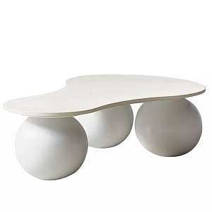 Дизайнерский журнальный стол с изогнутой столешницей на круглых ножках Rigilyr