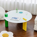 Дизайнерский журнальный стол с круглой белой столешницей на 3-х геометрических ножках Tajefox варинант исполнения - 1 | Loft Concept в Новосибирске