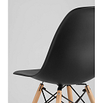 Пластиковый стул на ножках из массива бука Eames Black варинант исполнения - 3 | Loft Concept в Новосибирске