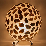 Настольная лампа из перламутра на металлическом каркасе Indonesian Circle варинант исполнения - 4 | Loft Concept в Новосибирске