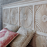 Двуспальная кровать из массива манго с резьбой Olan Grey Mango Bed варинант исполнения - 2 | Loft Concept в Новосибирске