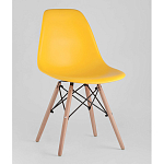 Пластиковый стул на ножках из массива бука Eames Yellow варинант исполнения - 1 | Loft Concept в Новосибирске