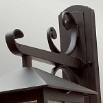 Настенный фонарь черного цвета в форме фонаря с решетчатым плафоном и фактурным стеклом Elstead Lighting варинант исполнения - 2 | Loft Concept в Новосибирске