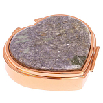 Таблетница карманная в форме сердца с 3-мя отделениями с зеркалом и накладкой из натурального камня Лепидолит Red Gold Stone Pillboxes варинант исполнения - 1 | Loft Concept в Новосибирске