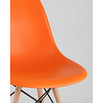 Пластиковый стул на ножках из массива бука Eames Orange варинант исполнения - 2 | Loft Concept в Новосибирске