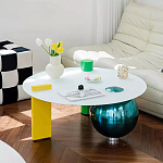 Дизайнерский журнальный стол с круглой белой столешницей на 3-х геометрических ножках Tajefox варинант исполнения - 2 | Loft Concept в Новосибирске