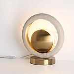 Настольная лампа с бежевым текстурным кольцом и латунным шаром в центре Tactile   варинант исполнения - 4 | Loft Concept в Новосибирске