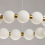 Люстра круглая с матовыми белыми шарами PEARLS Suspension варинант исполнения - 4 | Loft Concept в Новосибирске