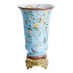 Ваза из голубого фарфора с бронзовыми элементами Blue Garden варинант исполнения - 1 | Loft Concept в Новосибирске