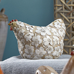 Статуэтка курица с резными белыми цветами на бежевой фактурной поверхности Rustic Chicken варинант исполнения - 3 | Loft Concept в Новосибирске