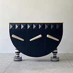 Дизайнерский комод полукруглый черный с 3-мя фактурным ящиками Occasion варинант исполнения - 1 | Loft Concept в Новосибирске