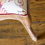 Банкетка из массива бука бежевая с растительным орнаментом Raffael Beige Floral Banquette варинант исполнения - 3 | Loft Concept в Новосибирске