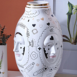 Ваза с декоративными лицами и графическими элементами в виде сердец и символов Faces of Imagination варинант исполнения - 4 | Loft Concept в Новосибирске