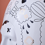 Ваза с декоративными лицами и графическими элементами в виде сердец и символов Faces of Imagination варинант исполнения - 9 | Loft Concept в Новосибирске