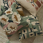 Подушка декоративная зеленого цвета с геометрическим рисунком Divine Abstractions варинант исполнения - 8 | Loft Concept в Новосибирске