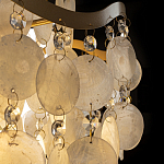 Люстра подвесная с белыми перламутровыми подвесками и изогнутыми золотистыми элементами Диаметр 50 см SHELL Chandelier варинант исполнения - 4 | Loft Concept в Новосибирске