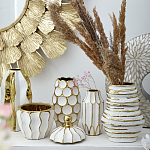 Ваза белая с рельефной поверхностью и золотыми полосами Vase Beehive варинант исполнения - 7 | Loft Concept в Новосибирске