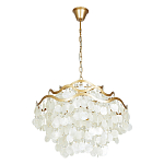 Люстра подвесная с белыми перламутровыми подвесками и изогнутыми золотистыми элементами Диаметр 60 см SHELL Chandelier варинант исполнения - 1 | Loft Concept в Новосибирске