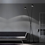 Торшер с изогнутой черной металлической стойкой и цилиндрическим плафоном Davide Groppi варинант исполнения - 6 | Loft Concept в Новосибирске