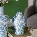 Ваза с крышкой и голубым цветочным рисунком на белом фоне Blue & White Ornament варинант исполнения - 4 | Loft Concept в Новосибирске