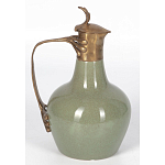 Кувшин зеленого цвета из фарфора с бронзовой крышкой и изогнутой ручкой Eden Garden porcelain and bronze варинант исполнения - 1 | Loft Concept в Новосибирске