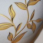 Настольная лампа с фарфоровым основанием бежевого цвета с рисунком и плиссированным абажуром на темной подставке Elstead Lighting варинант исполнения - 9 | Loft Concept в Новосибирске