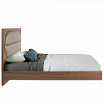 Кровать двуспальная с высоким изголовьем из дерева и подушек из экокожи Modern Look варинант исполнения - 2 | Loft Concept в Новосибирске