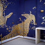 Обои ручная роспись в стиле Арт-деко Whistler Peacocks Colourway SC-100 on Empire Blue dyed silk варинант исполнения - 2 | Loft Concept в Новосибирске