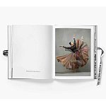 Подарочное издание про феминизм в моде Марии Грации Кьюри Her Dior Maria Grazia Chiuris New Voice варинант исполнения - 3 | Loft Concept в Новосибирске