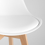 Стул с основой из пластика и мягким сиденьем Arvika White варинант исполнения - 7 | Loft Concept в Новосибирске