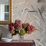 Обои ручная роспись Wild Grasses Special Colourway on Pale Grey dyed silk варинант исполнения - 2 | Loft Concept в Новосибирске