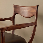 Кушетка с деревянным каркасом и сиденьем из коричневой натуральной кожи Moon Walnut Furniture варинант исполнения - 3 | Loft Concept в Новосибирске