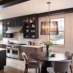 Люстра цвета латунь с 6-ю лампами свечами внутри цилиндрического абажура из черных металлических реек Kichler варинант исполнения - 8 | Loft Concept в Новосибирске